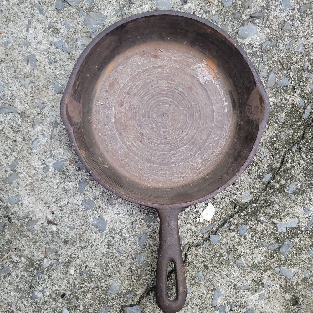 Cast Iron Skillet 6.5 Inches Unbranded Black Cooking Decorative Collectible Nice